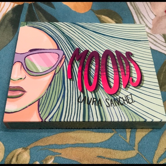 Laura Sanchez Mood Palette - Picture 3 of 5